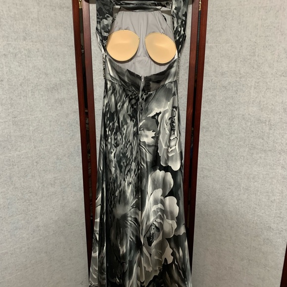 Prom dress - Picture 3 of 4